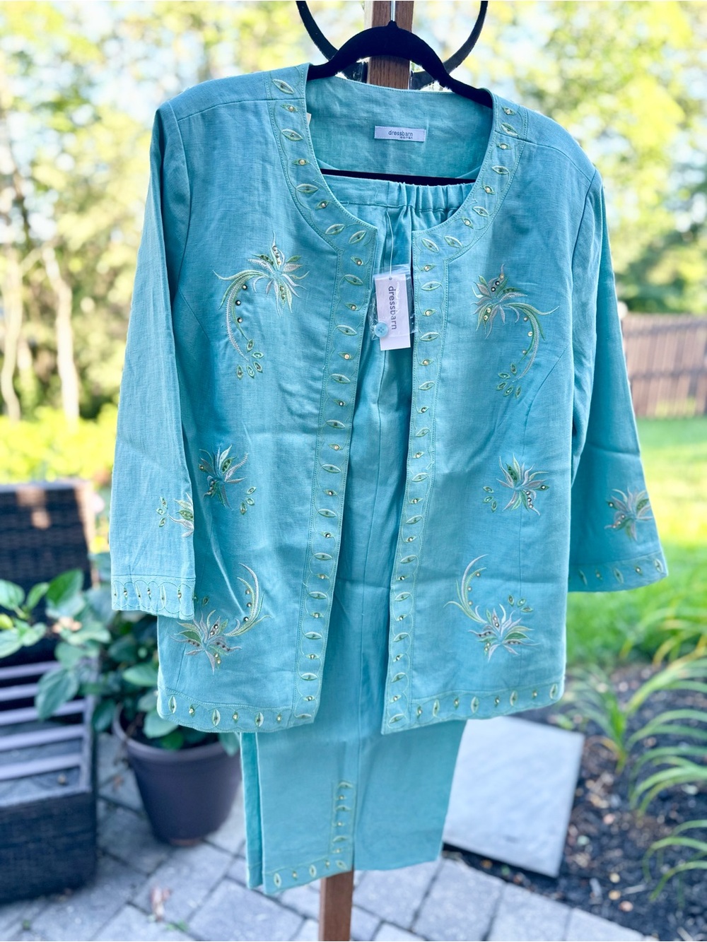 DressBarn Woman Linen Blend Embroidered Suit 18W Jacket 16W Pants Bead Accents - Picture 12 of 14